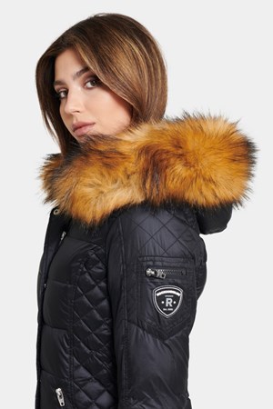 ​​​ROCKANDBLUE dunjakke. Model: Beam Mid. Black/ Dark Natrual Faux Fur.  Nice-To-Have: 2.399,-  Pre-Winther-Sale: 1.700,-
